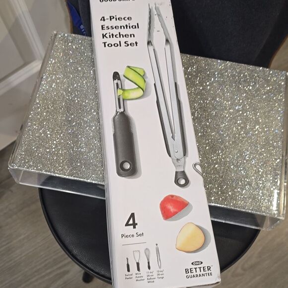 OXO Good Grips 4-PC Essential Kitchen Tool Set - Picture 10 of 13